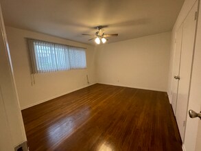 1122 S Clark Dr in Los Angeles, CA - Building Photo - Building Photo