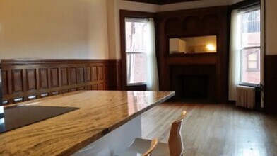 849 Beacon St, Unit #2 in Boston, MA - Building Photo - Building Photo