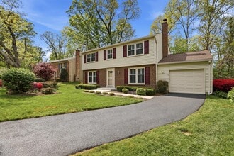 1522 Powells Tavern Pl in Herndon, VA - Building Photo - Building Photo