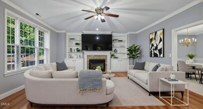 229 Shillings Chase Dr in Cary, NC - Foto de edificio - Building Photo