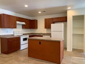 10402 N 9th Ave, Unit A in Phoenix, AZ - Building Photo - Building Photo