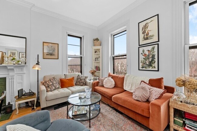 property at 282 Commonwealth Ave