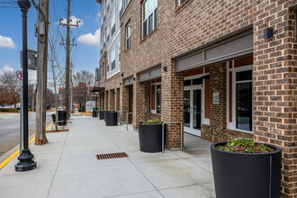 Diamond College Park Apartments in College Park, GA - Building Photo - Building Photo