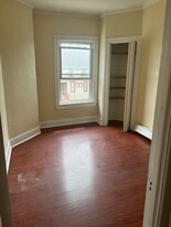 320 Percy St in Elgin, IL - Building Photo