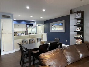 16503 Bridge End Rd in Hialeah, FL - Building Photo - Building Photo