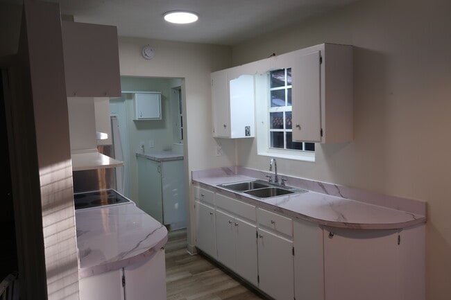 217 SW 11th Ct, Unit 2