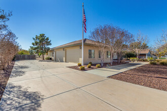 17807 W Stella Ln in Waddell, AZ - Building Photo - Building Photo