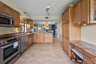 16914 Waterbend Dr in Jupiter, FL - Building Photo - Building Photo