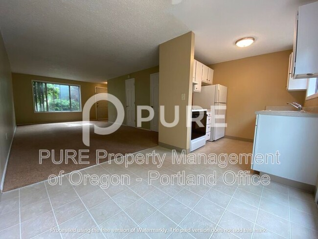 3510 SE Sherry Ln in Milwaukie, OR - Building Photo - Building Photo