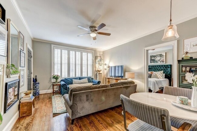 property at 28 Collier Rd NW