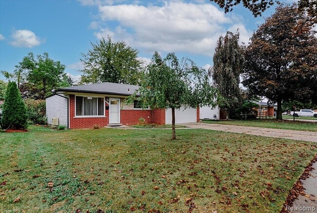 11809 Meteor Dr in Sterling Heights, MI - Building Photo - Building Photo