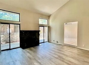 10022 Reseda Blvd in Northridge, CA - Building Photo - Building Photo