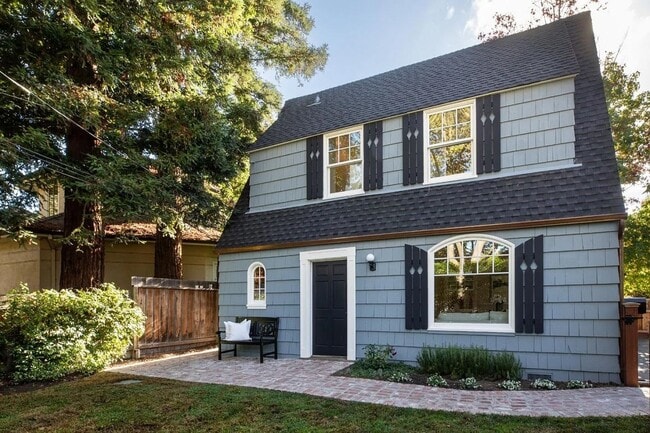 property at 230 N California Ave