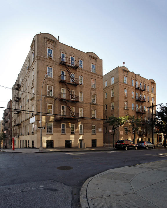 2908 Valentine Ave in Bronx, NY - Building Photo