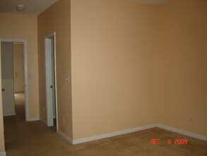 7684 Creekside Ln in Riverdale, GA - Building Photo - Building Photo