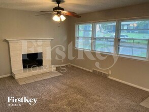12405 E 52nd Terrace S in Kansas City, MO - Building Photo - Building Photo