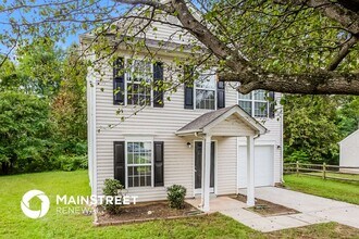 5708 Shining Oak Ln in Charlotte, NC - Building Photo - Building Photo