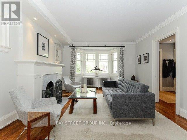 147 Wanless Ave in Toronto, ON - Building Photo - Building Photo