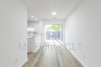 1766 Forest Side Ln in Charlotte, NC - Building Photo - Building Photo