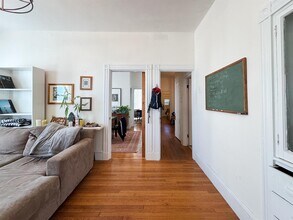 25 Boston St, Unit 2 in Somerville, MA - Building Photo - Building Photo