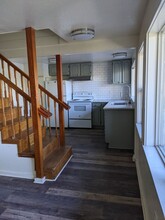 1698 Riverview St in Eugene, OR - Foto de edificio - Building Photo