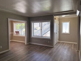10822 Hartsook St in Los Angeles, CA - Building Photo