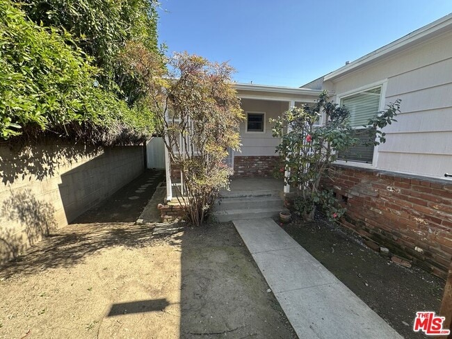 3764 Wasatch Ave in Los Angeles, CA - Building Photo - Building Photo