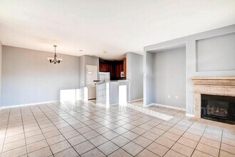 10487 W Hampden Ave in Lakewood, CO - Foto de edificio - Building Photo