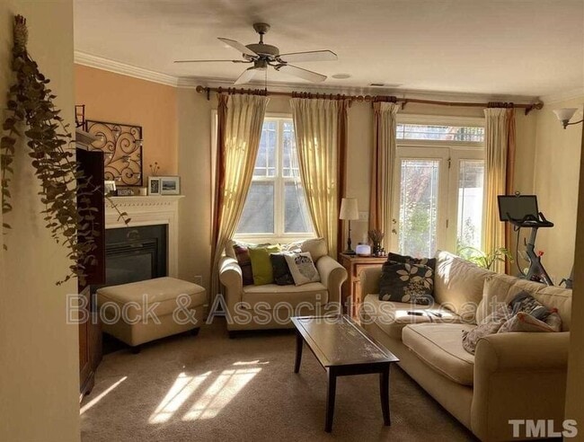 4705 Lawhorn St in Raleigh, NC - Building Photo - Building Photo