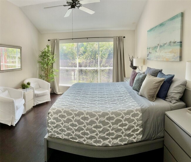 property at 435 N Rivershire Dr