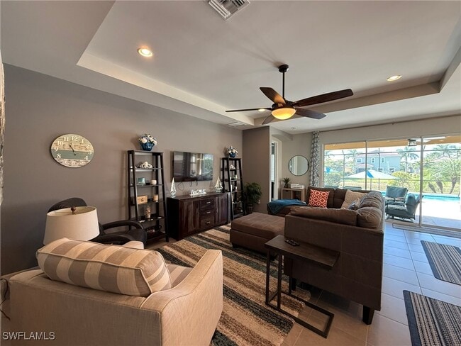 3916 King Edwards St in Ft. Myers, FL - Building Photo - Building Photo