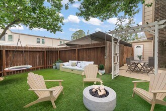 820 Threadneedle St in Houston, TX - Building Photo - Building Photo