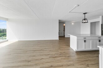 1770 1st St in Highland Park, IL - Building Photo - Building Photo