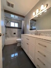 13444 Melanie Dr in Sterling Heights, MI - Foto de edificio - Building Photo