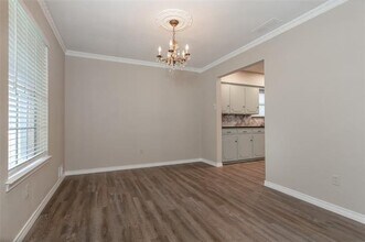 9922 Fieldcrest Dr in Dallas, TX - Building Photo - Building Photo