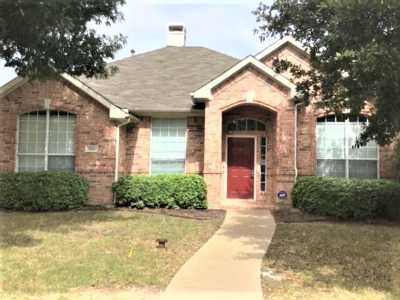 989 Dogwood Ln