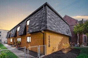 1170 Bryden Rd in Columbus, OH - Building Photo