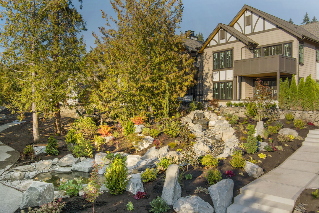 4606 Chardonnay Ln NE in Bainbridge Island, WA - Building Photo