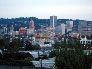 Grandview Apartments in Portland, OR - Building Photo - Building Photo