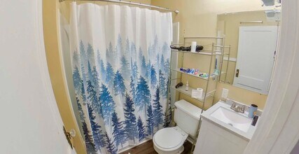 905 Bertrand St in Manhattan, KS - Building Photo - Building Photo