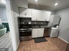 8645 Greenbelt Rd in Greenbelt, MD - Building Photo