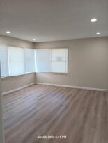 405 S Richmond Rd in Ridgecrest, CA - Building Photo