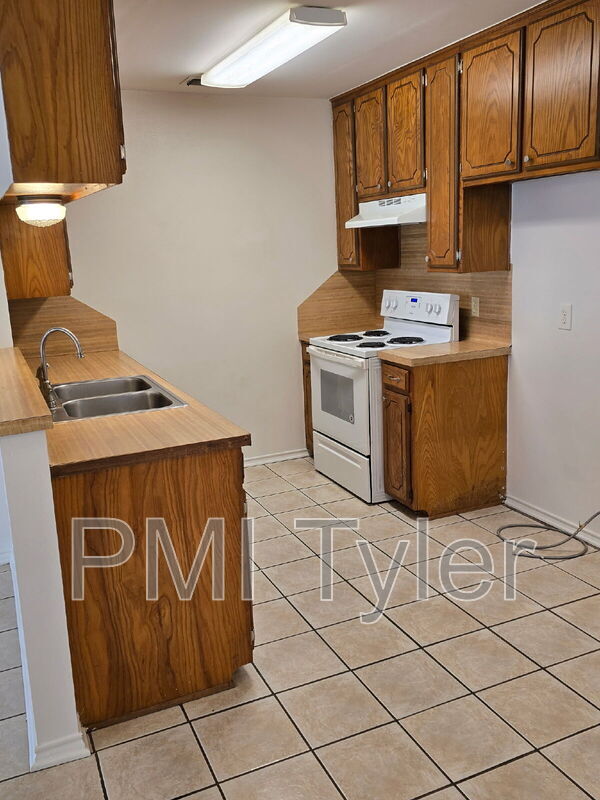 property at 16124 Shoshone Dr