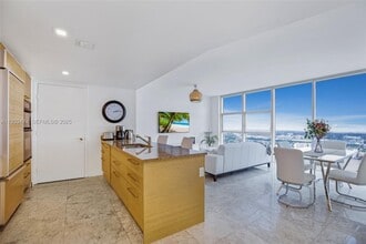 1830 S Ocean Dr, Unit 07 in Hallandale Beach, FL - Foto de edificio - Building Photo