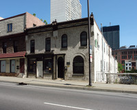 The Village Apartments in Philadelphia, PA - Foto de edificio - Building Photo