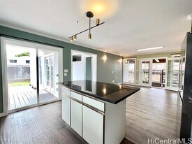 748 Luawai St in Honolulu, HI - Building Photo