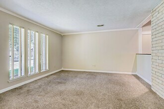 3706 Haven Pines Dr in Houston, TX - Building Photo - Building Photo