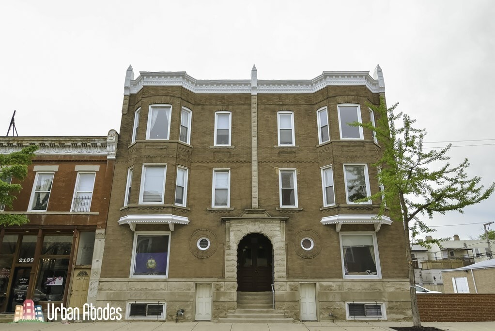 2145 W Chicago Ave, Unit A00C in Chicago, IL - Foto de edificio