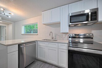 4013 Ranch St in Houston, TX - Building Photo - Building Photo