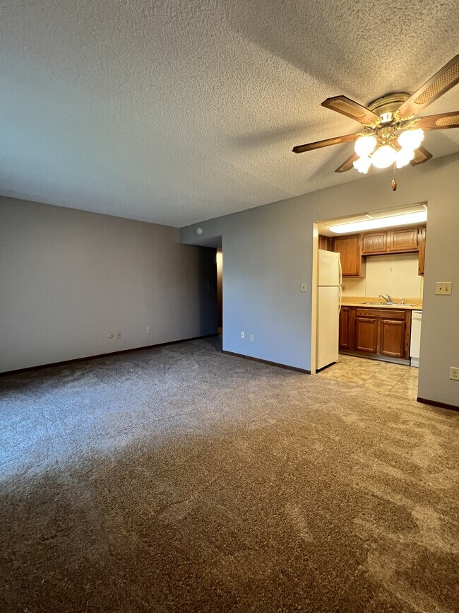 4145 Karl Rd in Columbus, OH - Building Photo - Building Photo